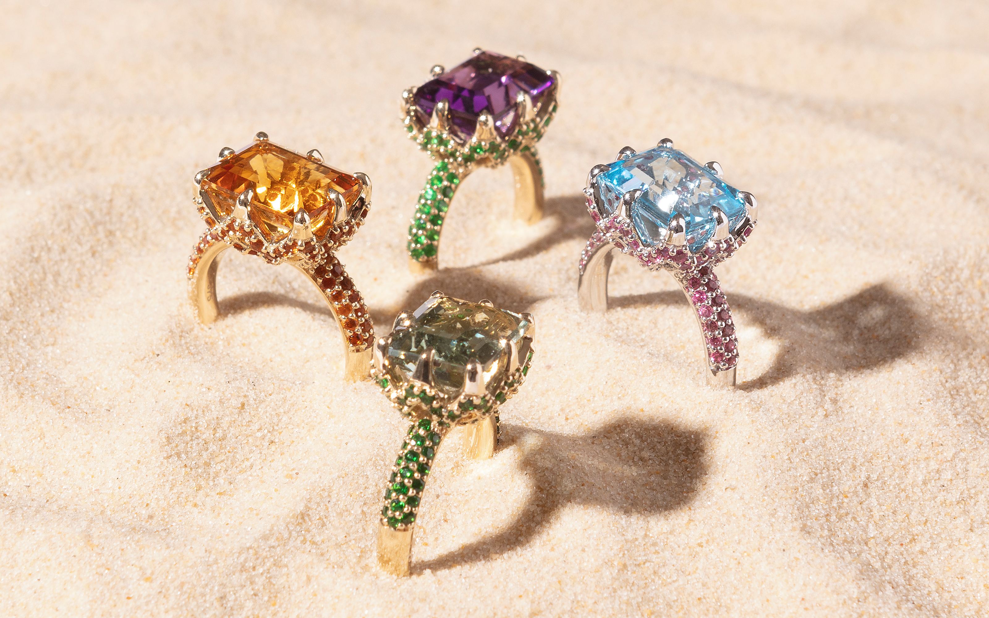 Find your personal treasure in our new, colourful summer pieces