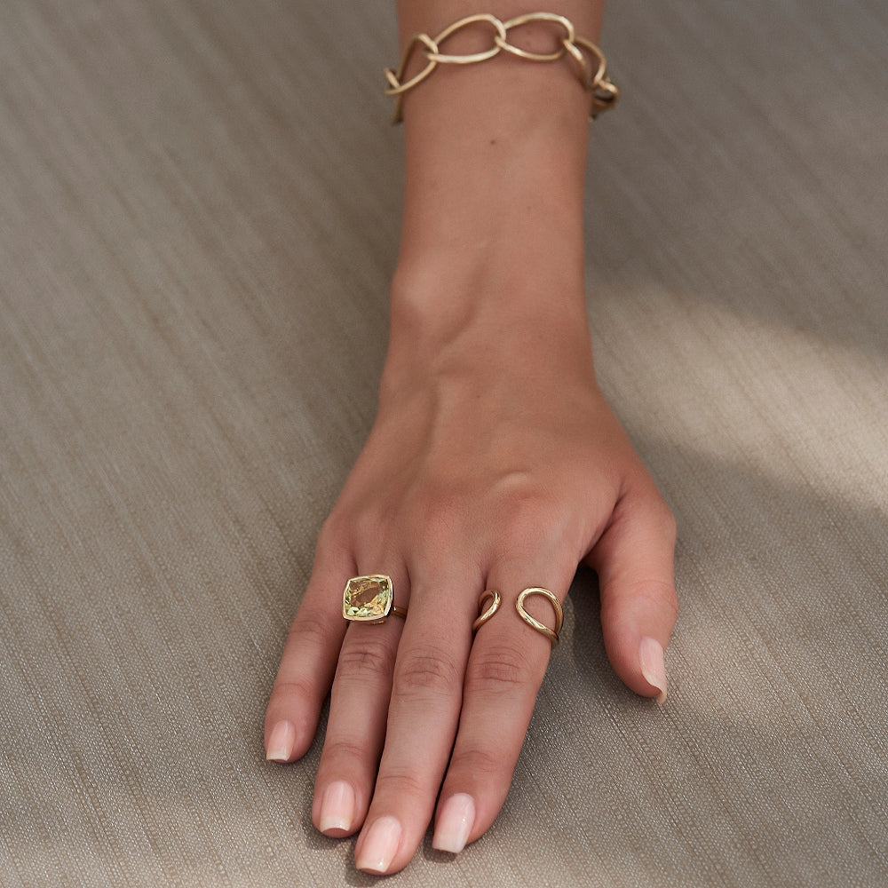 9ct Yellow Gold Single-Stone Lemon Quartz Ring