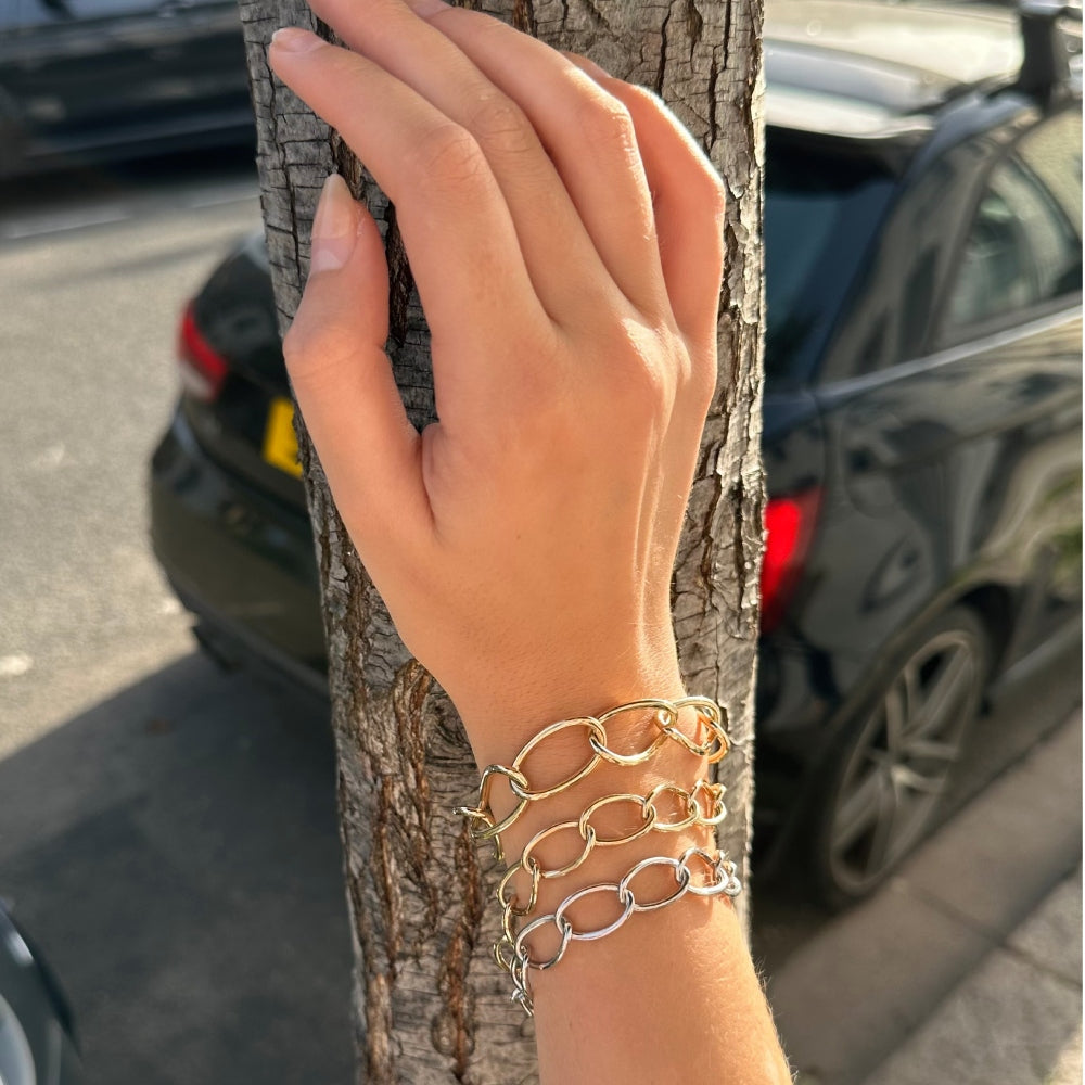 9ct White Gold Small Oval Link Bracelet with Lobster Clasp