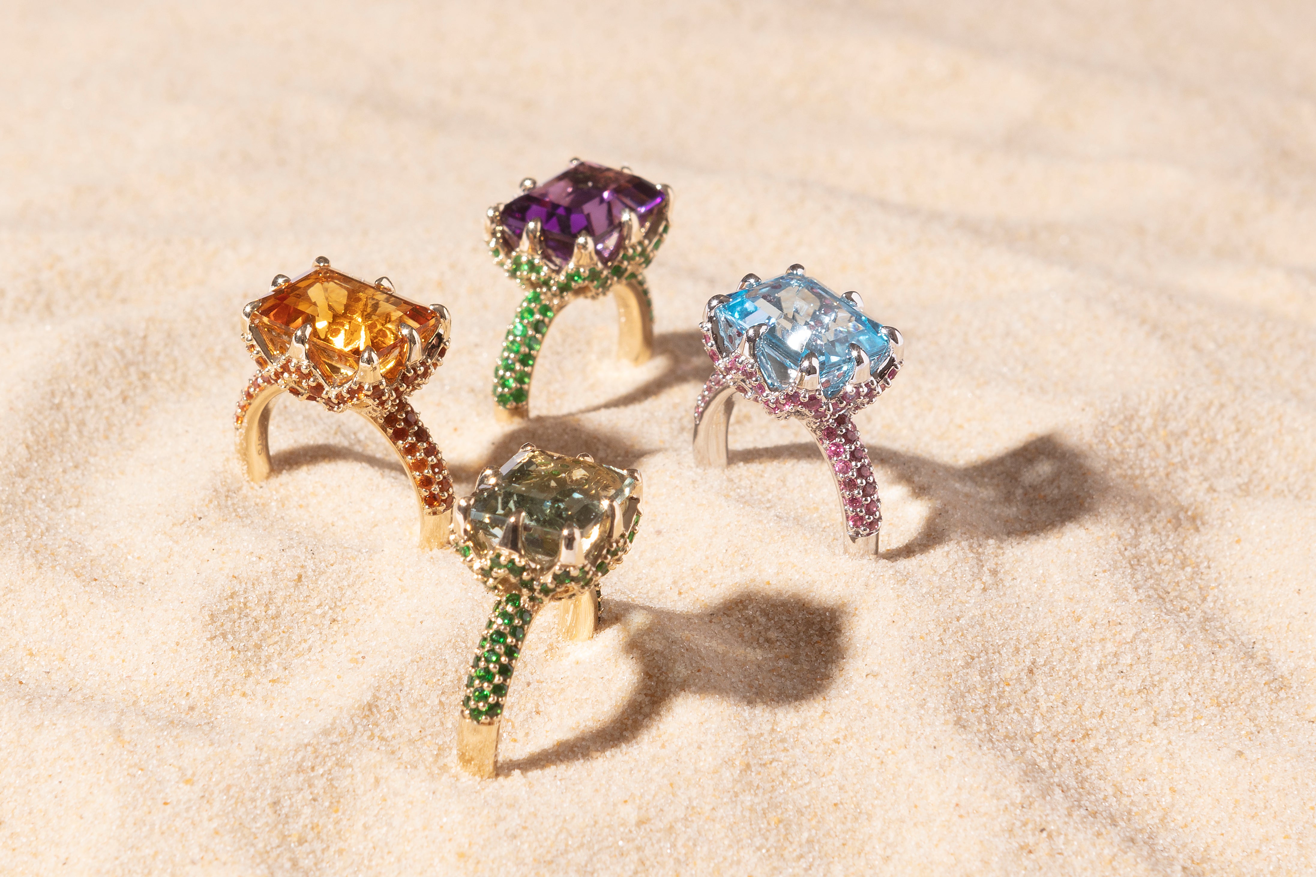 Find your personal treasure in our new, colourful summer pieces