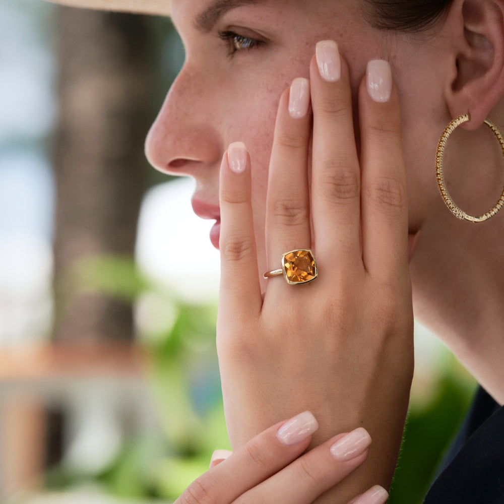 9ct Yellow Gold Rub-Over Set Single-Stone Citrine Ring