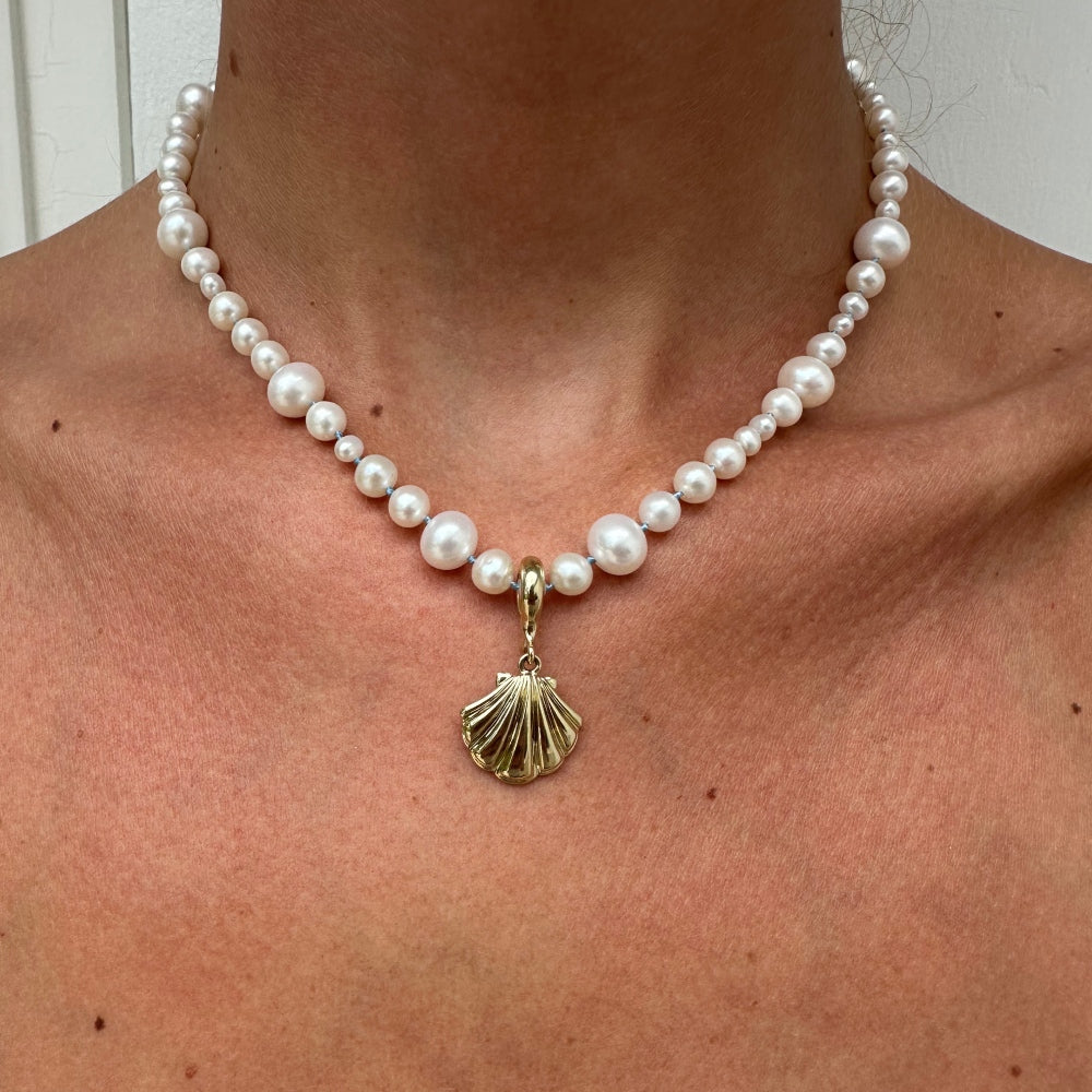 9ct Yellow Gold Plain Shell Necklace - Connector Loop (Small)